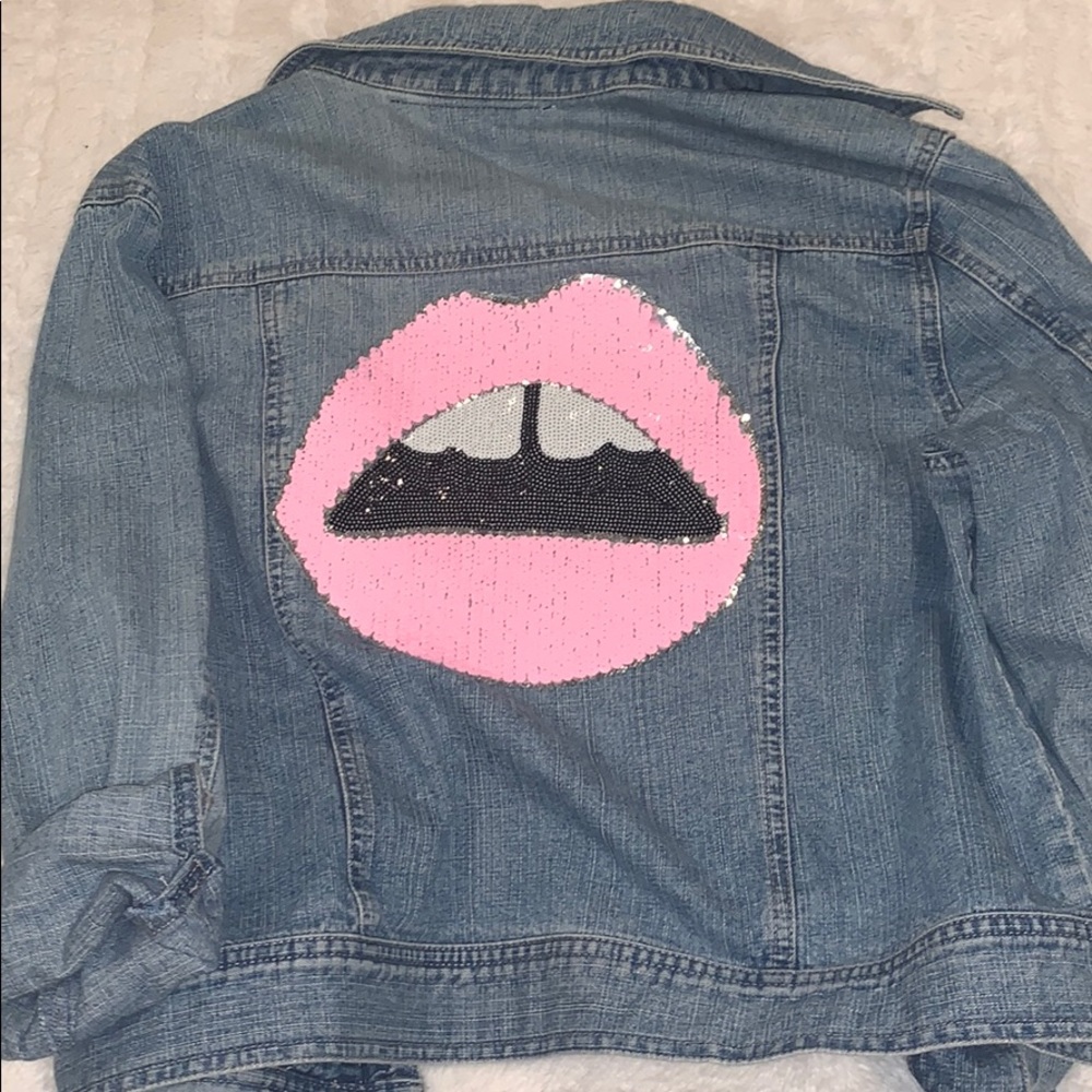 SOJARA VINTAGE DENIM JACKET PINK KISS LIPS SEQUIN